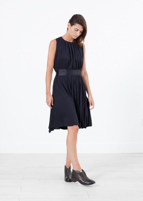 2014-08-02_Lana_Look_27_632.jpg Sleeveless Pleated Dress in Navy