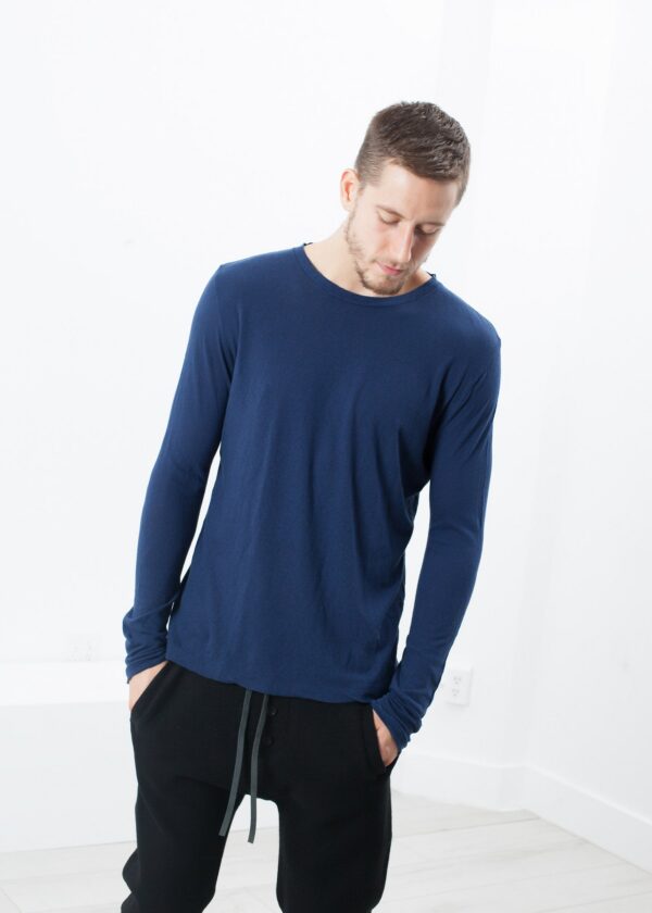 2014-08-25_Matt_Look_038.jpg Cashmere Jersey Long Sleeve Tee in Navy