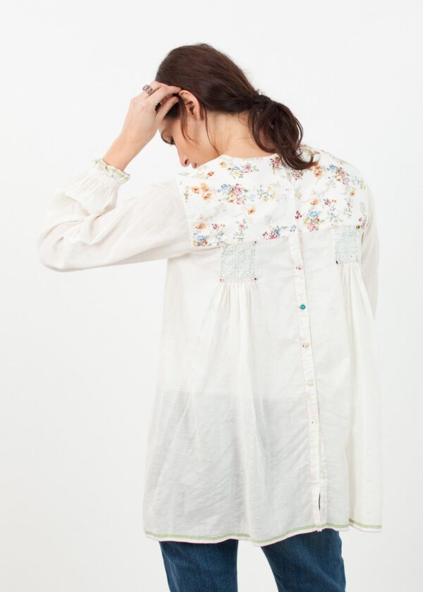 20141215_Lana-1486.jpg Floral Front Peasant Blouse in White