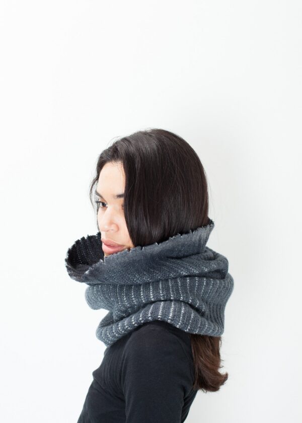 Product_Scarves_Avant_Toi_Knit_Neck_Warmer_Grey_8843.jpg Knit Neck Warmer in Grey